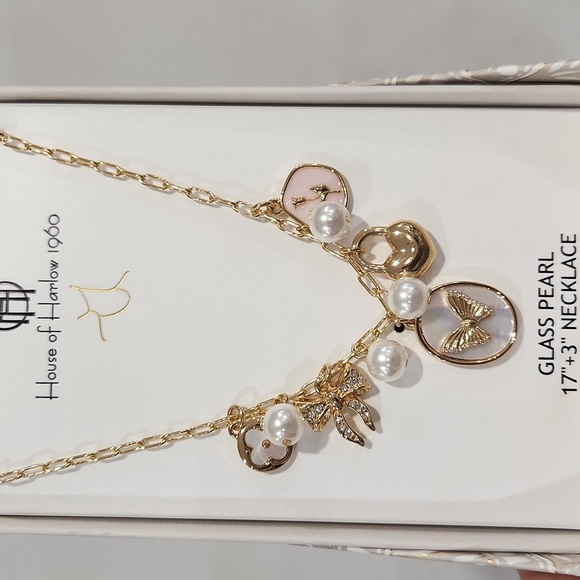 🔹️House of Harlow 🔹️1960 Gold Charm Glass Pearl 17" Butterfly Pendant Necklace - Picture 9 of 11